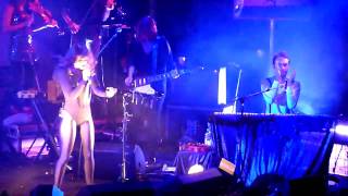 Bat For Lashes - Trophy - Live