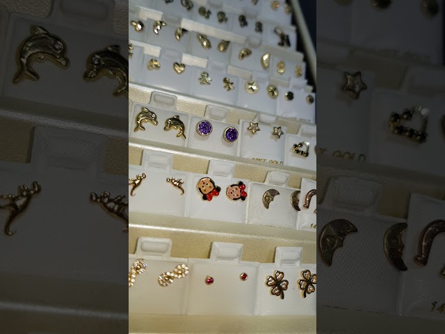 Vídeo relacionado con LOLIAS Pendientes Tuerca Titanio Forma Corazón Para Niñas Mujeres Oro 14 Quilates Bonitos Pendientes Pequeños Lentejuelas Hipoalergénicos Regalos Niñas Cartílago Tragus Piercing Oreja