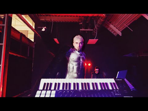 MELOVIN — темрява лякала сонце (live performance) [знята заявка на Євробачення 2026]