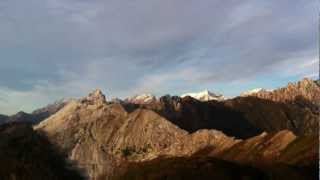 preview picture of video 'www.panoramicando.com Falco Pellegrino sul Monte Folgorito (Alpi Apuane)'