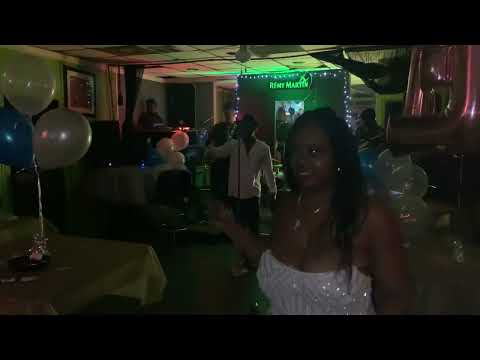 Carlin Attacked on stage! 🤣🤯