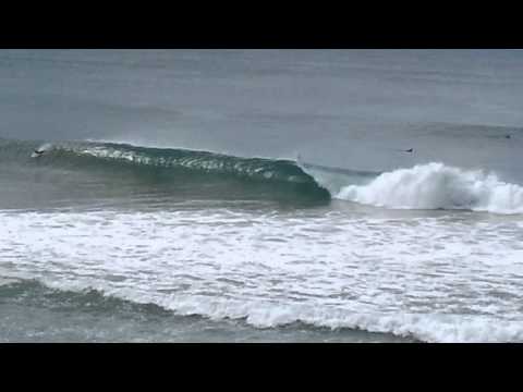 Big clean surf Burleigh point PUMPING 27/08/2014