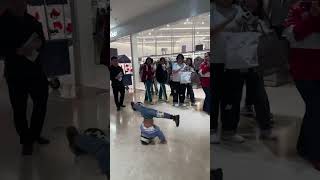 Download lagu I ran into a fan who asked for an autograph #dance #bengbeng #funny #breaking mp3