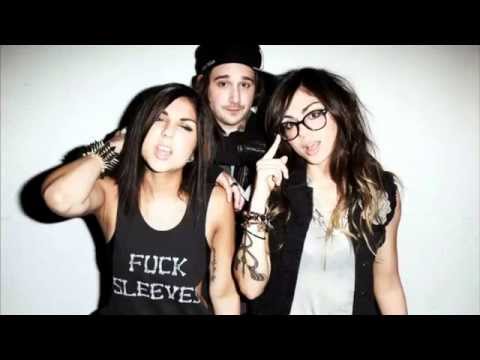 Bassjackers vs. Krewella - Live For The Savior (Tomicii Mashup)