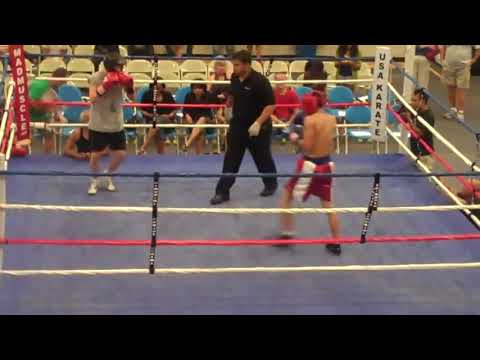 Stephen Perez vs Dan Detonaso 16yrs old  132lbs