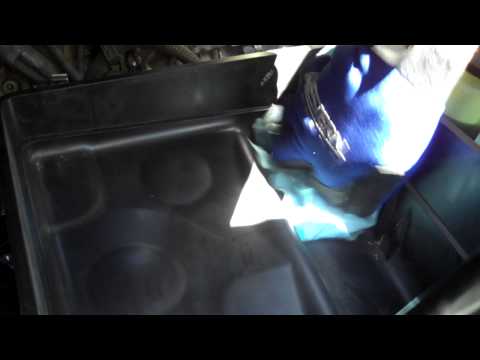 2011 Toyota Tundra Air Filter Replacement / K&N