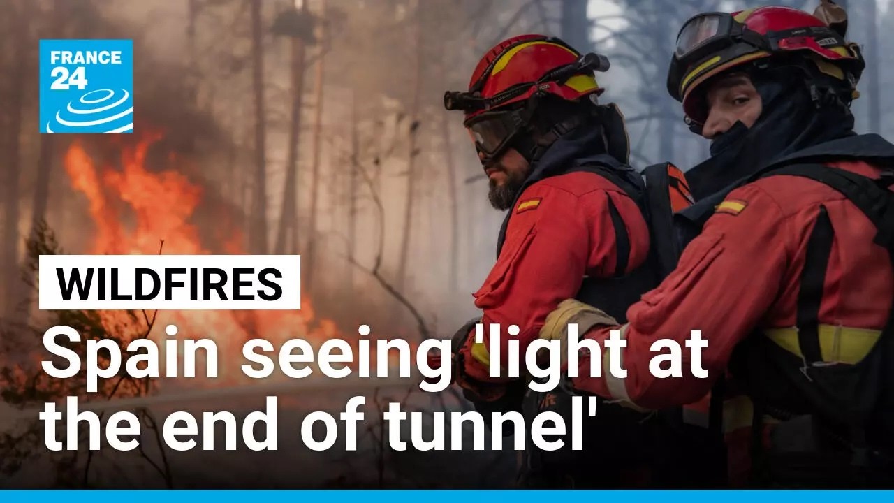 Spain is seeing 'the light at the end of the tunnel' in its fight against fires • FRANCE 24
