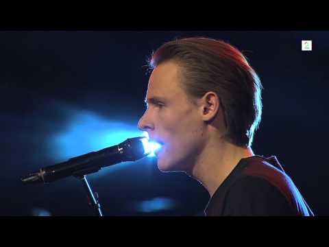 Sondre Justad - Tett inntil mæ (Live på Senkveld)