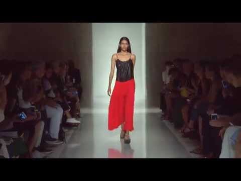 Victoria Beckham Spring 2016 Ready-To-Wear NYFW