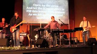 Service at NewLife Church in Springfield, MO "Open the Gates by the Planet Shakers