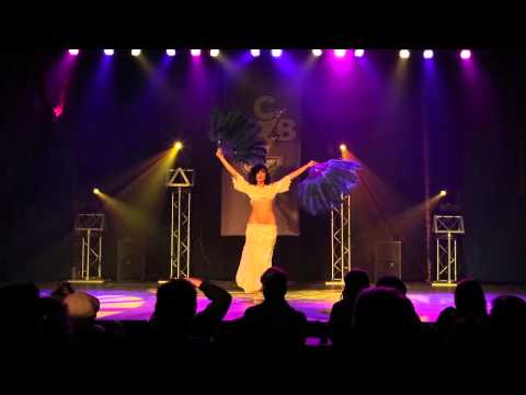 Rose Hips of Music City Burlesque - Not Loving You Feather Fan