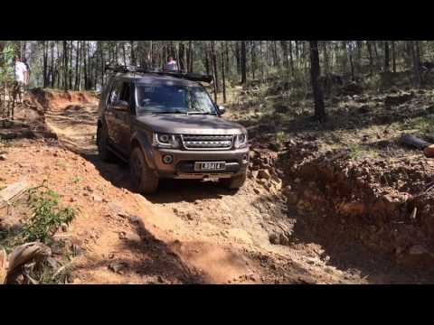 Land Rover Discovery 4 LR4 Offroad - Sundown National Park