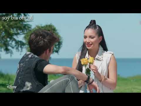 Bia capítulo 17 - Alex y carmin se besan