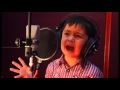 мальчик поет песню Далера Назарова 