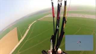 preview picture of video '1er Vol Paramoteur Persan Beaumont - 1st Paragliding flight at Persan Beaumont, France'