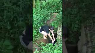 Download lagu bule mandi di sumur viral diTik-tok ❗❗#bule #gadiscantik #wanitacantik #mandi #hot #shorts mp3