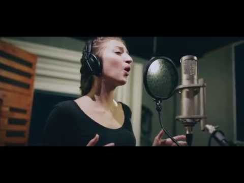 Victoria Birchner y Ángela Irene - Allá lejos y hace tiempo (Ariel Ramírez - Armando Tejada Gómez)