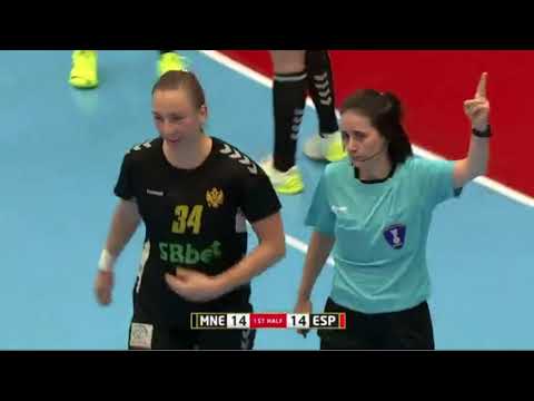 Simulating a foul | Video analysis | IHF Education Centre