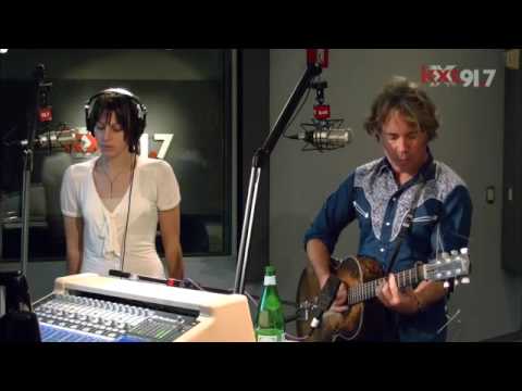 KXT In-Studio Performance - Colin Boyd