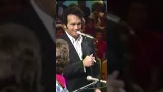 🎤😂 Marty Robbins&#39; Priceless Reaction to Merle Haggard&#39;s impression of him!&#39;👏 #country #merle #marty