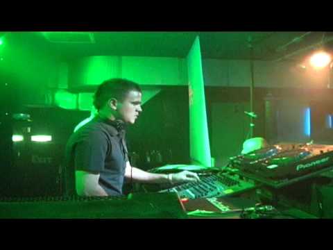 Skegster & MC E-LL - Uprising 17/09/10