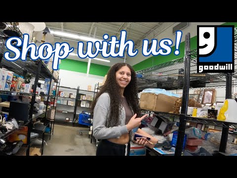 I Brought My Partner In Crime To The GOODWILL Thrift Store! Let's Shop!