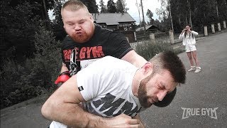 Дацик вырубает тренера / Попробуй попади по боксеру