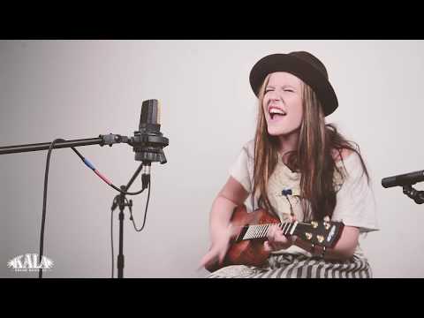 Emisunshine - Sinners Serenade