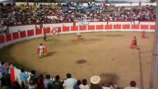 preview picture of video 'tremenda cornada, corrida de toros, plaza de toros de orcotuna 9 de setiembre 2010'