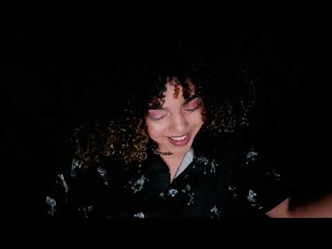 Lulu Castillo - Fumo y Bebo (Video Oficial)