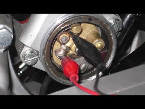 Use multimeter with magnete Triumph K2F contact breaker