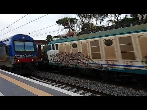 HD - E.652 + pianali vuoti Transwaggon sul MRV Parma - Fossacesia T. di S. in transito a Riccione