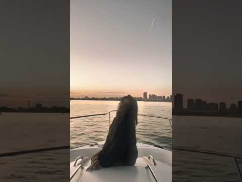 in honour of being in my 1989 era and being the best year of my life #girl #shorts #taylorswift