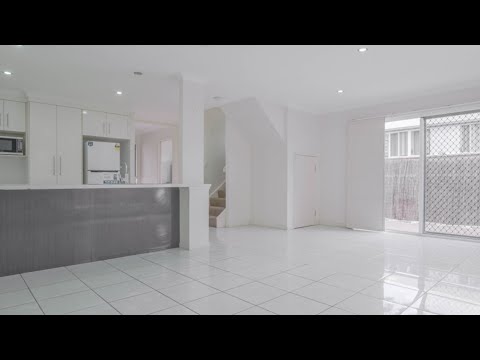 1/4 View Street, West Gladstone, QLD 4680, 3 slaapkamers, 2 badkamers, Unit