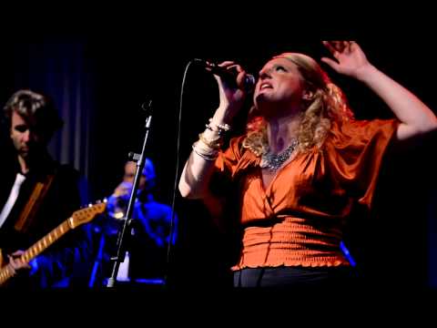 Just Keeps Smoking - Laura Vane & The Vipertones - Live @ Bibelot 2011