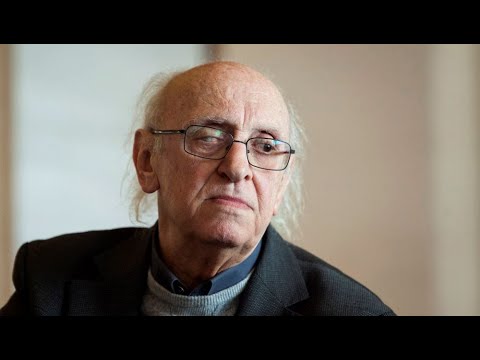 El escritor griego Petros Márkaris presenta un último caso del comisario Kostas Jaritos