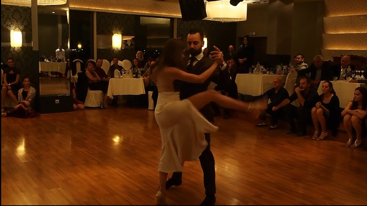 Video thumbnail for Francesca Santangelo & Luca Morale , Carlos Di Sarli -  Una Fija