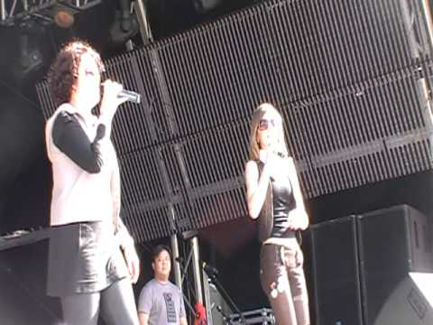 Banda Hero Heart - Hohoemi No Bakudan - Participação Especial de Bruna (Buh)  (Anime Friends 2011)