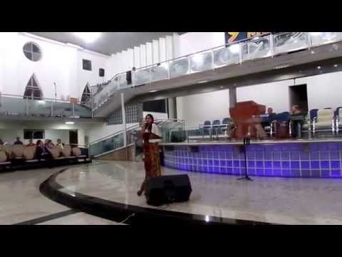 Hino Muito Além das Estrelas Cover Rosânia.