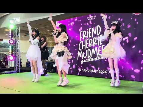 [Fancam] Friend & Cherrie Castella - Another World [4K] 20250112 @3Grads&4cus , Central Rama 9