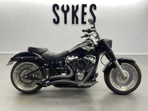 2018 Harley-Davidson FLFB Softail Fat Boy 107 in Vivid Black