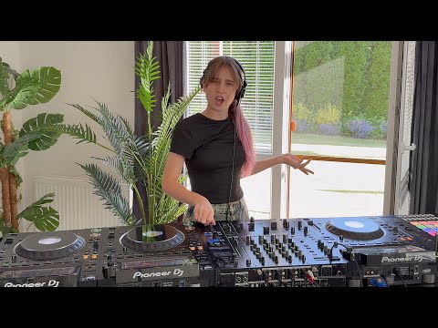 DJ GABI – Tech House Mix 💃 | 6 Days Left Until My First Live Show in Cancun! 🇲🇽