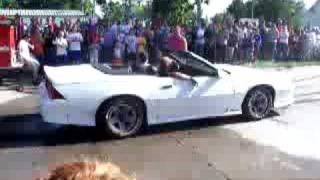 preview picture of video 'Convert Camaro Burn Out!!! Silver Creek, Nebraska'