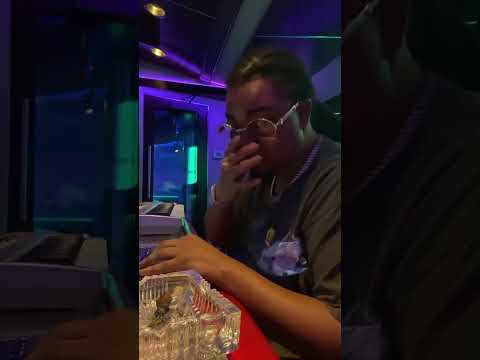 Chopsquad DJ makes melodic beat #mpc #akai #music #lildurk #drums #piano #flstudio #metroboomin