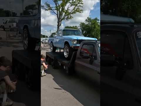 Square Body Towtruck! Southeastern Truck Nationals 2023 thumbnail