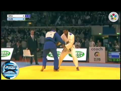 Judo Grand Prix Dusseldorf 2012 -100kg CORREA (BRA)-ARMENTEROS (CUB)