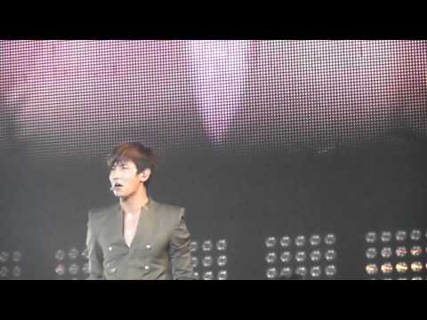 (fancam) 110611 SMTown Paris DBSK - Why (Keep Your Head Down)