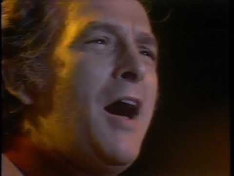 Oscar Brand - Love Me, I'm a Liberal (Live at the Phil Ochs Memorial Concert, 1976)