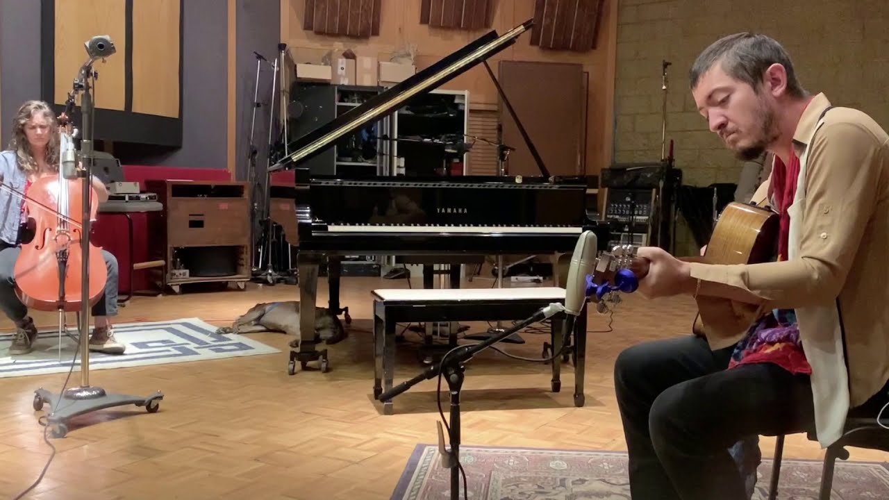 Promotional video thumbnail 2 for Cello Jules