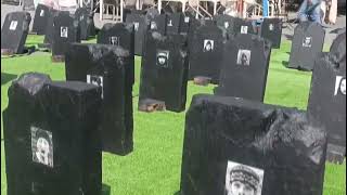 salerno-lapidi-con-volti-di-bambini-misteriosa-installazione-in-centro